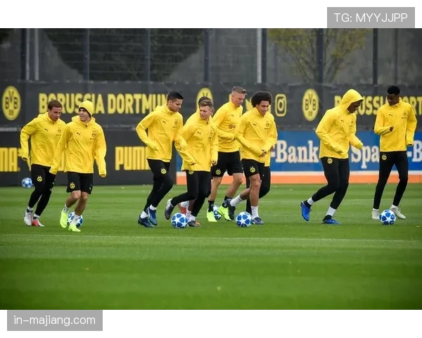 多特蒙德发布赛前海报,球员化身杰森备战万圣夜联赛 多特蒙德发布赛前海报,球员化身杰森备战万圣夜联赛